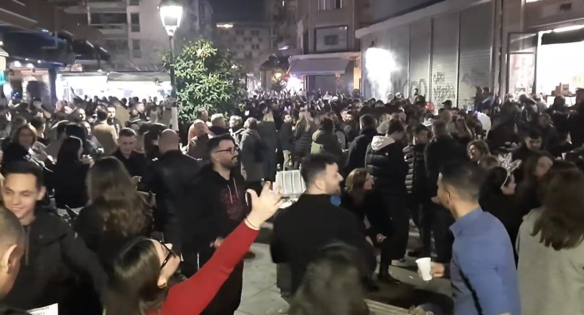 Η Θεσσαλονίκη αποχαιρετά τον Βασίλη Καρρά (VIDEO)