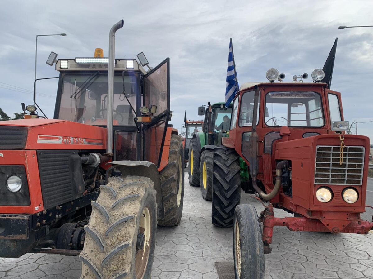 «Θα κάνουμε Χριστούγεννα στους δρόμους» – Στις 23 του μήνα κλειδώνει η ημερομηνία εξόδου των τρακτέρ στη Θεσσαλία