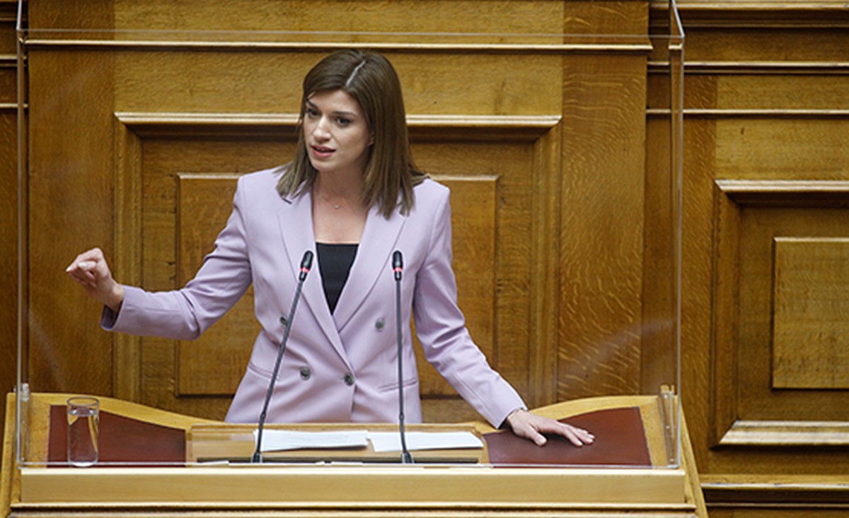 Nοτοπούλου: Για ακόμα μια χρονιά ο ελληνικός τουρισμός θα εκτεθεί με ευθύνη της κυβέρνησης