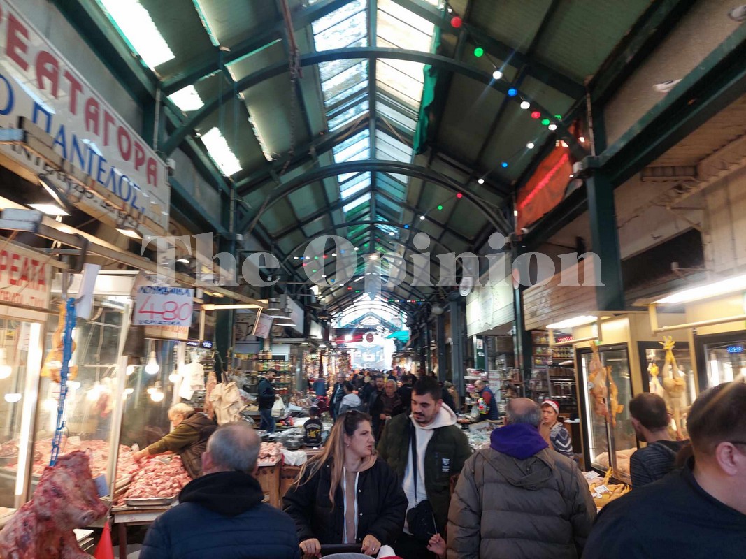 Θεσσαλονίκη: «Τρέχουν« για τα «τελευταία» ψώνια – Το αδιαχώρητο στους δρόμους (ΦΩΤΟ-VIDEO)