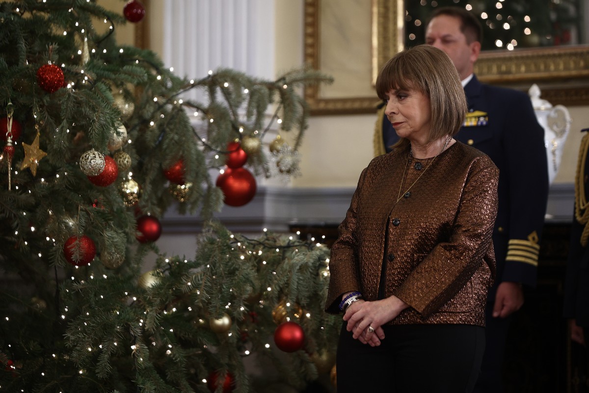 Ευχές στην ΠτΔ από εκπροσώπους της πολιτικής, στρατιωτικής, θρησκευτικής και πνευματικής ηγεσίας