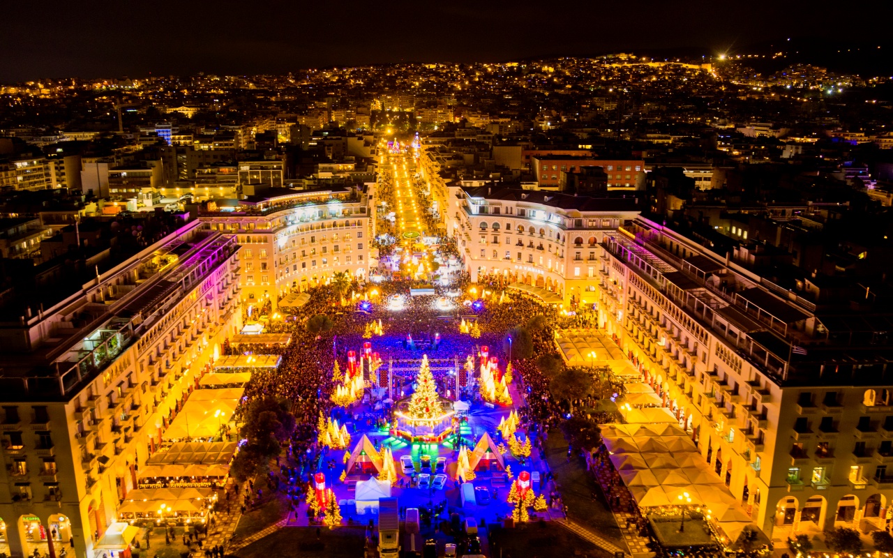 Ξεκινά ο χριστουγεννιάτικος στολισμός της Θεσσαλονίκης – Πότε θα ανάψει το δέντρο στην Αριστοτέλους