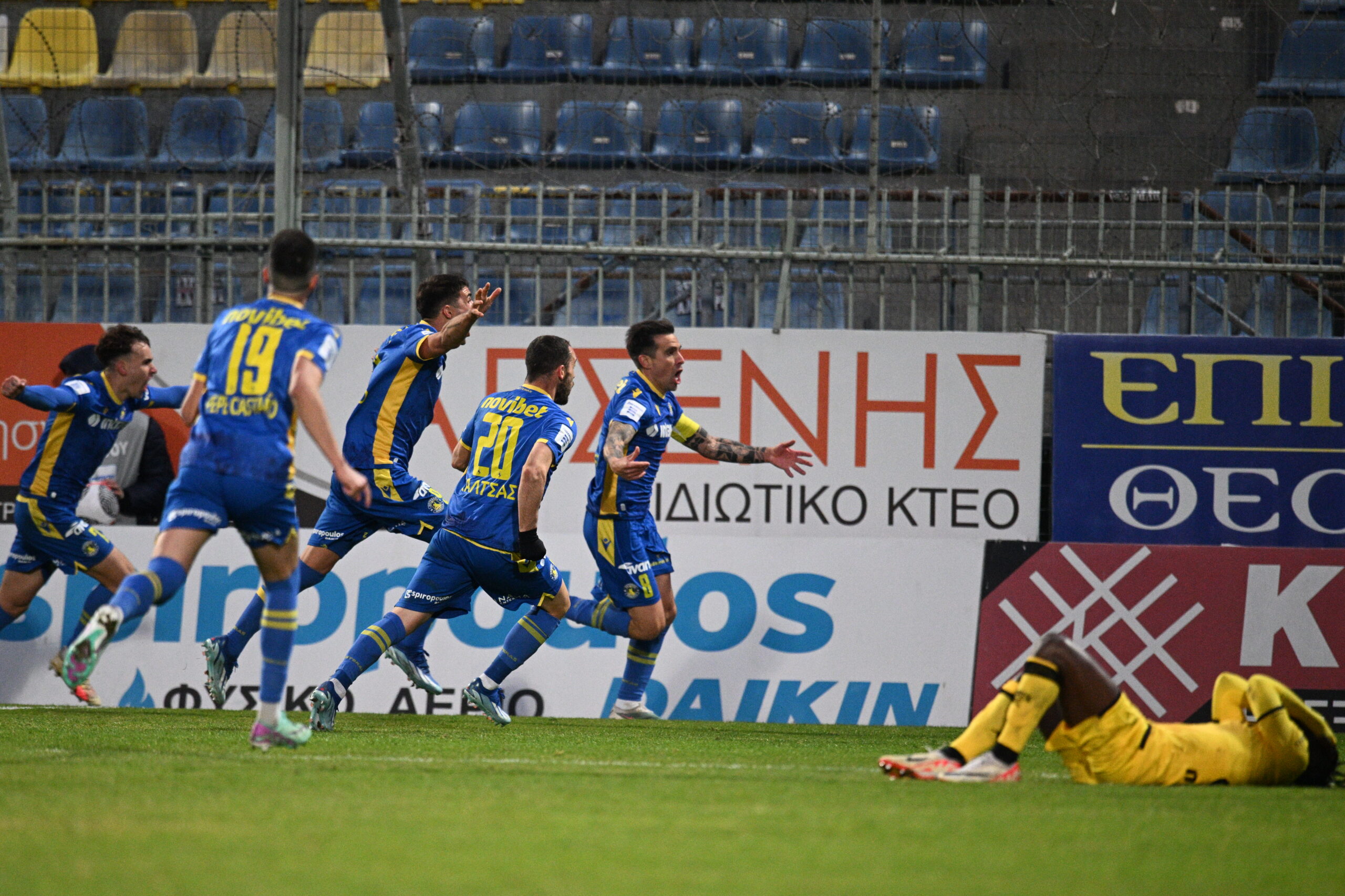 Αστέρας Τριπόλης-Άρης 3-2: Εφιαλτικό 15λεπτο και ήττα-σοκ για τους «κίτρινους» με ανατροπή!