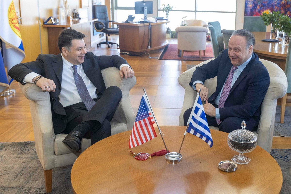 Συνάντηση Αγγελούδη – Τσούνη με επίκεντρο τη δημιουργία του Πάρκου Μνήμης στην Πλ. Ελευθερίας (ΦΩΤΟ)