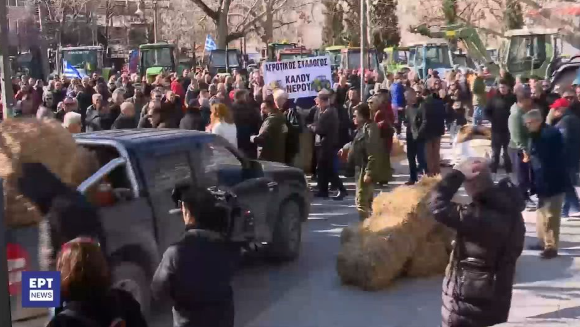 Συνεχίζουν τις κινητοποιήσεις οι αγρότες (VIDEO)