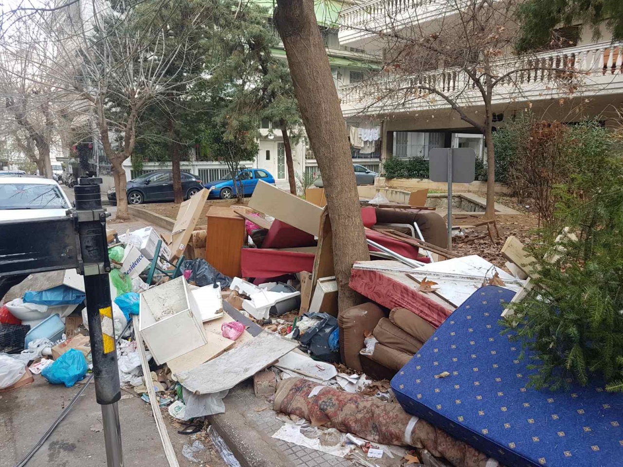 Πάνω από 1000 τόνοι σκουπίδια και 320 σημεία με ογκώδη στη Θεσσαλονίκη!