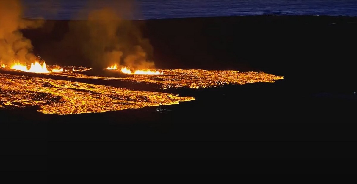 Έκρηξη ηφαιστείου στη νοτιοδυτική Ισλανδία – Εντυπωσιακές εικόνες (VIDEO)