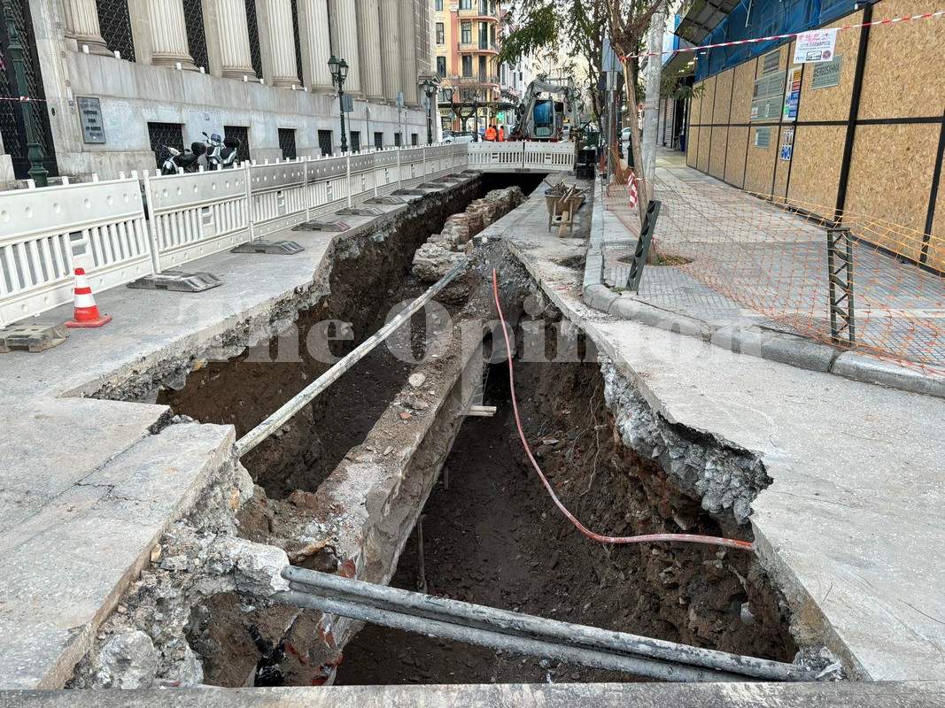 Τι διαπίστωσαν οι αρχαιολόγοι για το εύρημα στην Ίωνος Δραγούμη – Πώς επηρεάζει την κυκλοφορία στο κέντρο (ΦΩΤΟ)