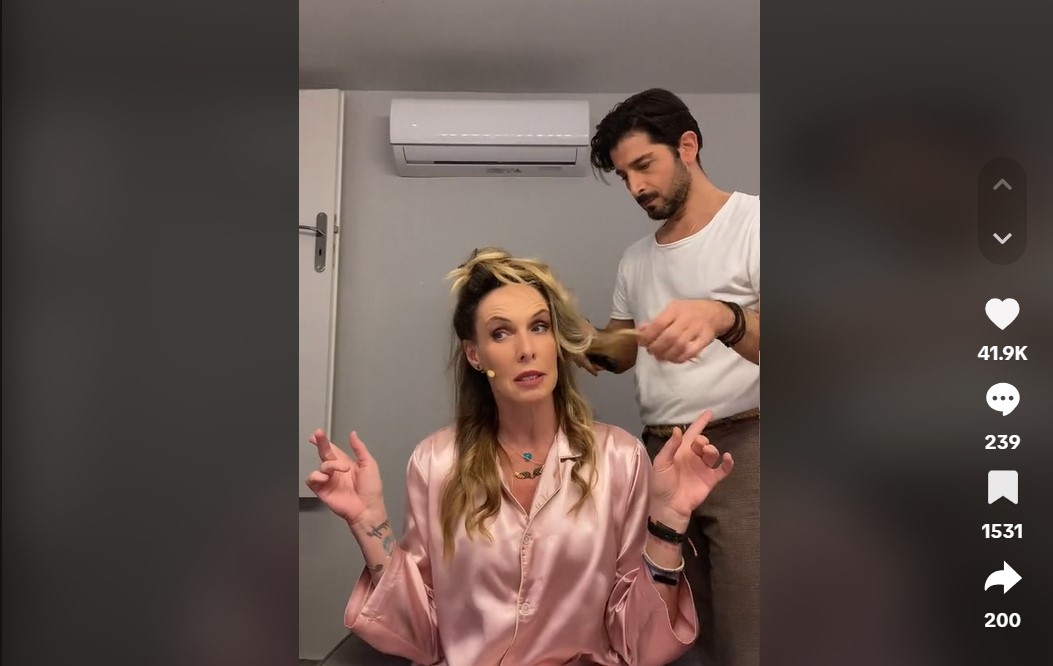 Η Εβελίνα Παπούλια επιστρέφει ως «Μαρίνα Κουντουράτου» 27 χρόνια μετά (VIDEO)