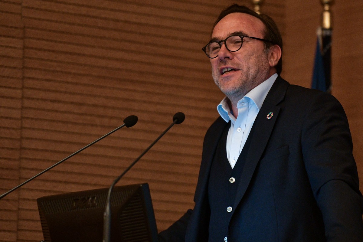 «Κόσμος»: Οι 42 υποψήφιοι για τις Eυρωεκλογές  – Όλα τα ονόματα