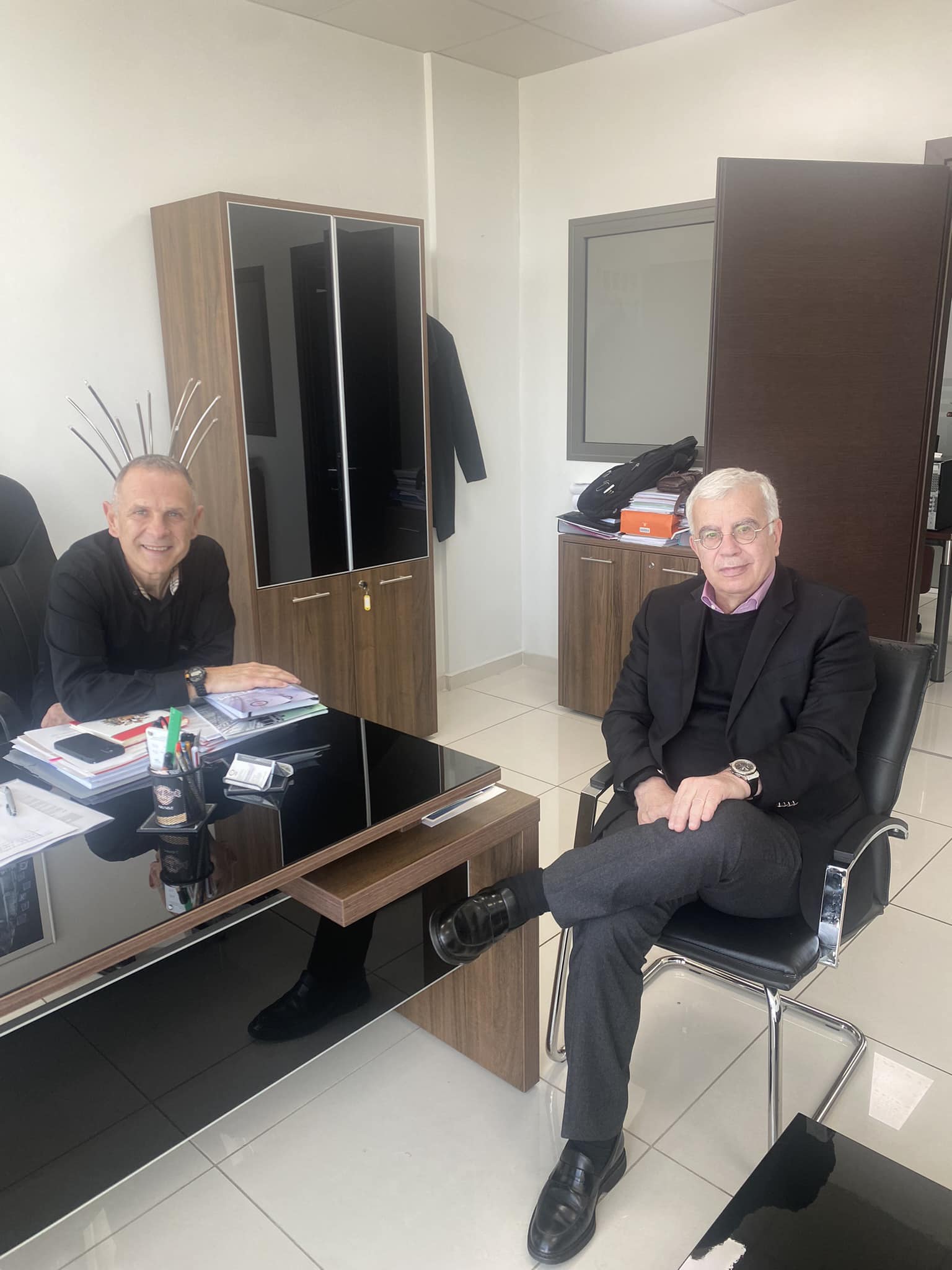 FLYOVER: Προσωρινό πάρκινγκ στο Λιμάνι ζητά ο Στράτος Σιμόπουλος