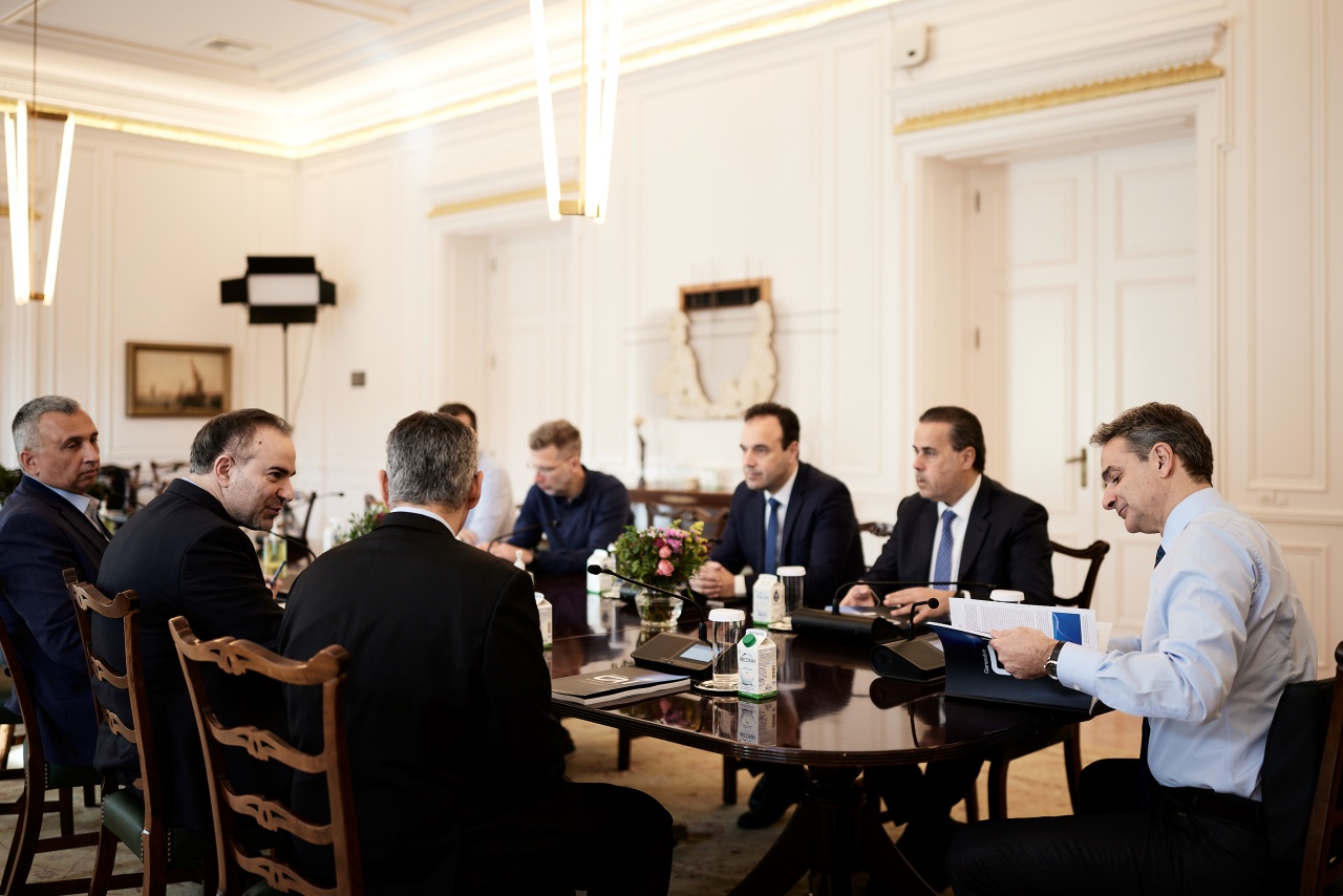 Μητσοτάκης: Σύσκεψη για την Τεχνητή Νοημοσύνη – Παρουσιάστηκε η μελέτη «Generative AI Greece 2030»