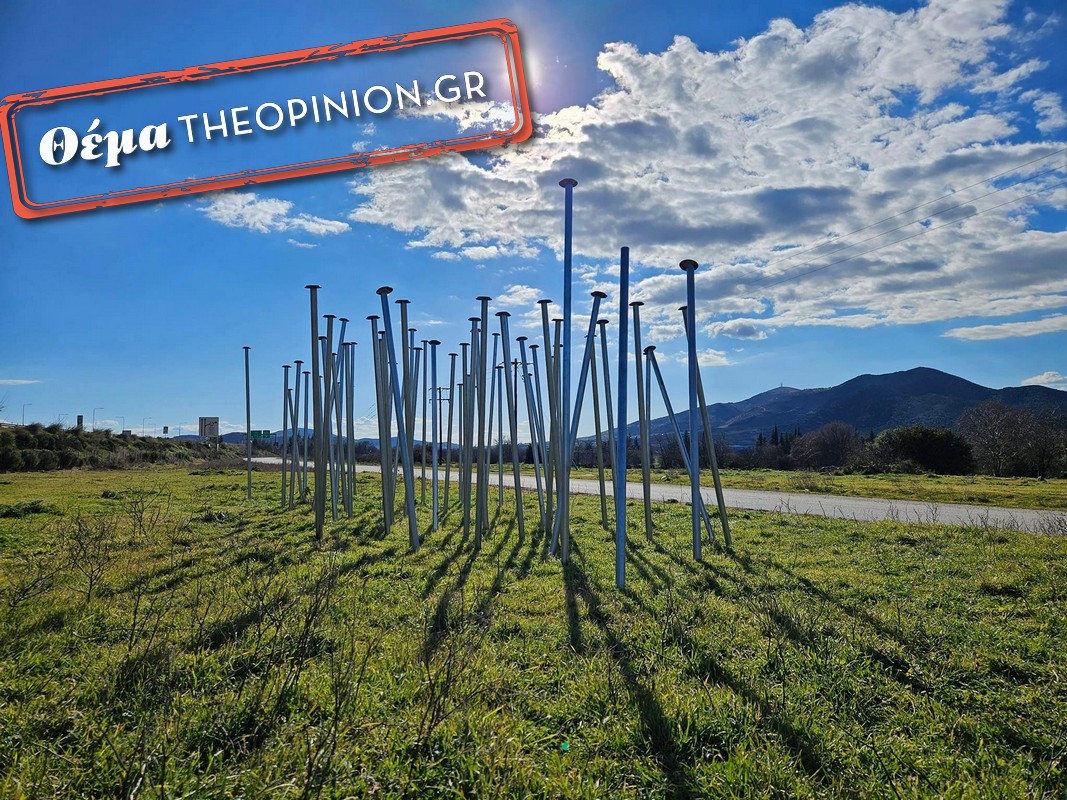 «58 καρφιά στα Τέμπη» – Καθηλωτικό έργο του Γιώργου Κόφτη για τα θύματα της τραγωδίας