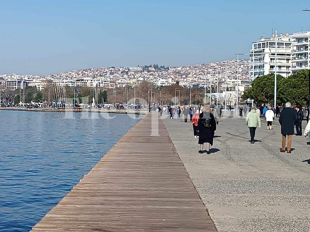 Θεσσαλονίκη: Στο νοσοκομείο 85χρονος που έπεσε στον Θερμαϊκό – Τι λέει το Λιμενικό