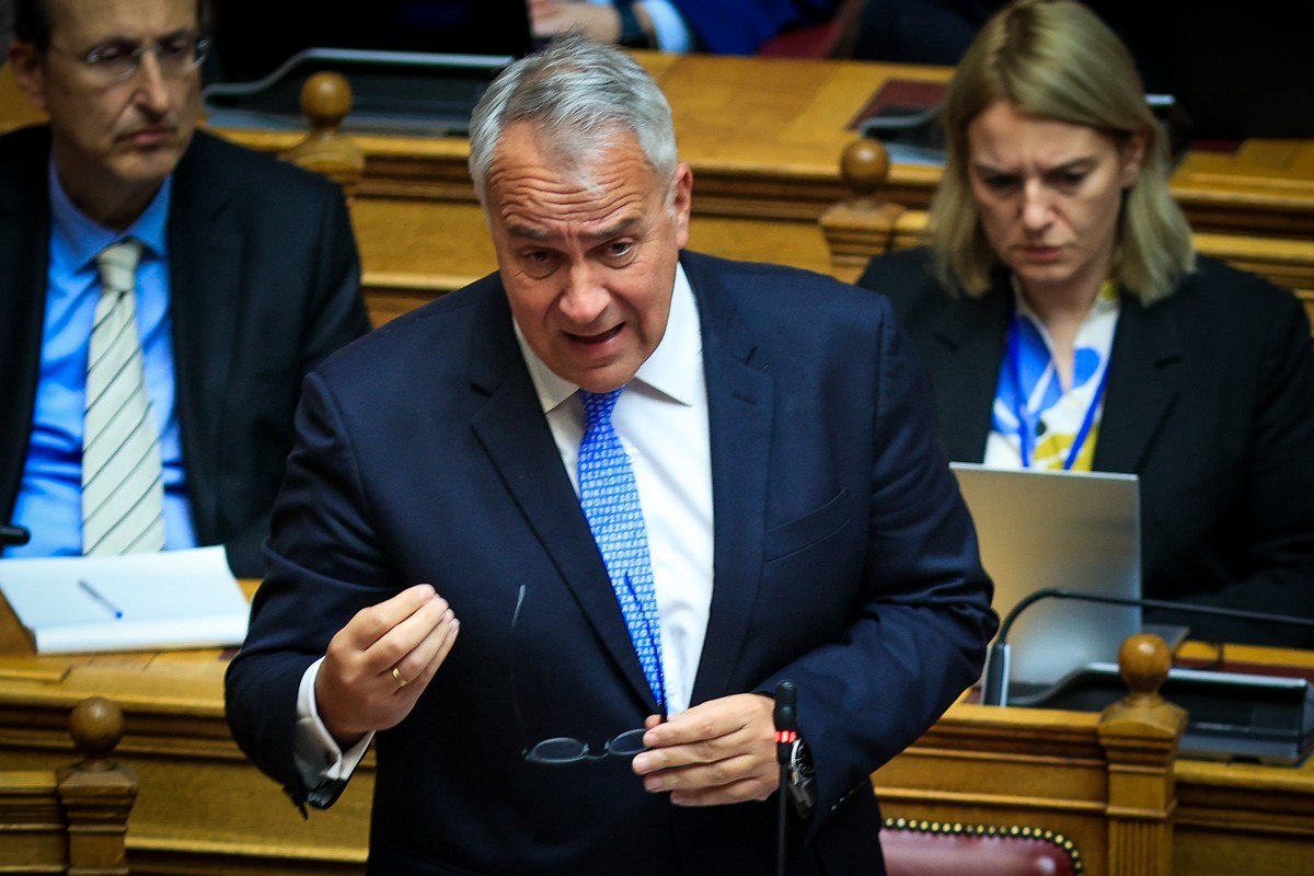 Βορίδης για Βάρρα: «Αν ήταν ειλικρινής θα έλεγε τον λόγο που του ζήτησα να παραιτηθεί από τον ΟΠΕΚΕΠΕ»