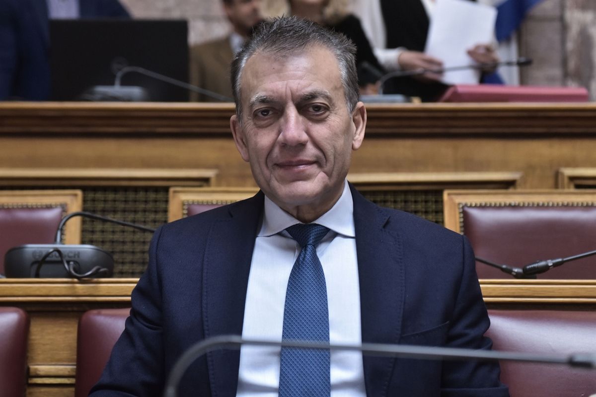 Έκτακτη συνάντηση Βρούτση – ΕΟΚ σήμερα