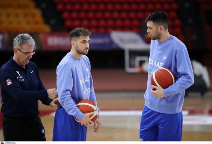 Τολιόπουλος: «Τεράστια τιμή να είμαι στην Εθνική, πρότυπο για μένα ο Σπανούλης»