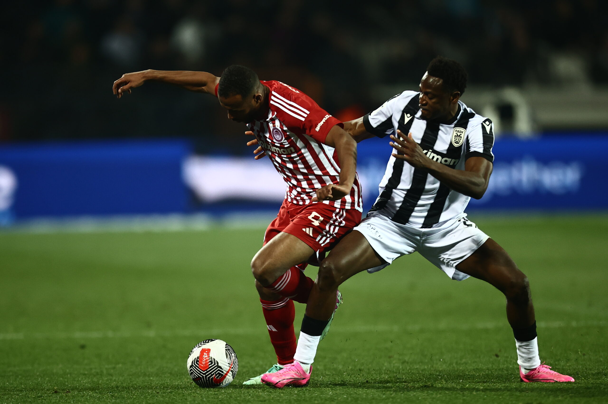 Super League: Οι εναλλαγές στην πρώτη θέση και το «γκρέμισμα» του ΠΑΟΚ από την κορυφή μετά τις 18 Δεκεμβρίου