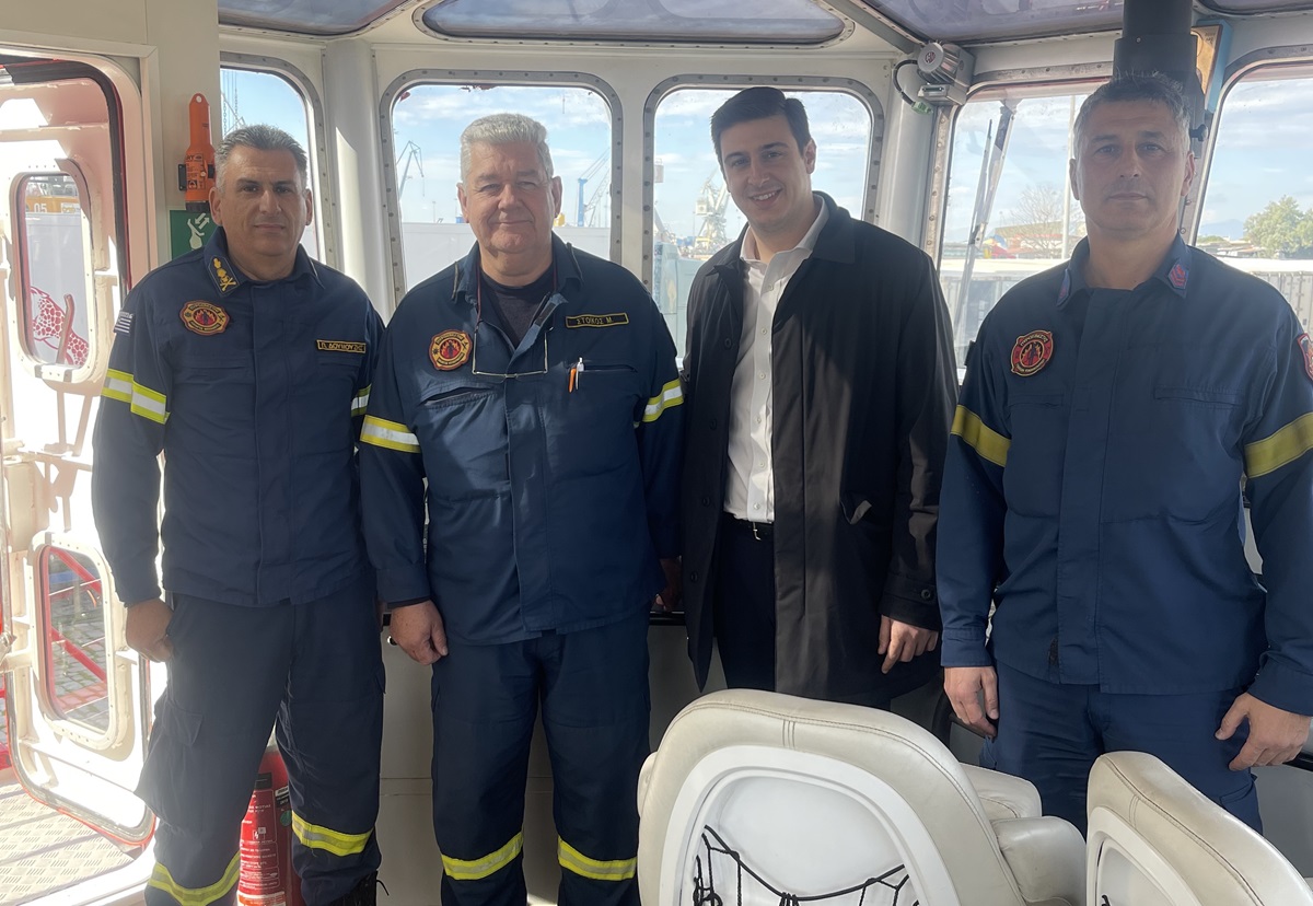 Επίσκεψη Γιάννη Παπαγεωργίου στον 4ο Πυροσβεστικό Σταθμό Θεσσαλονίκης