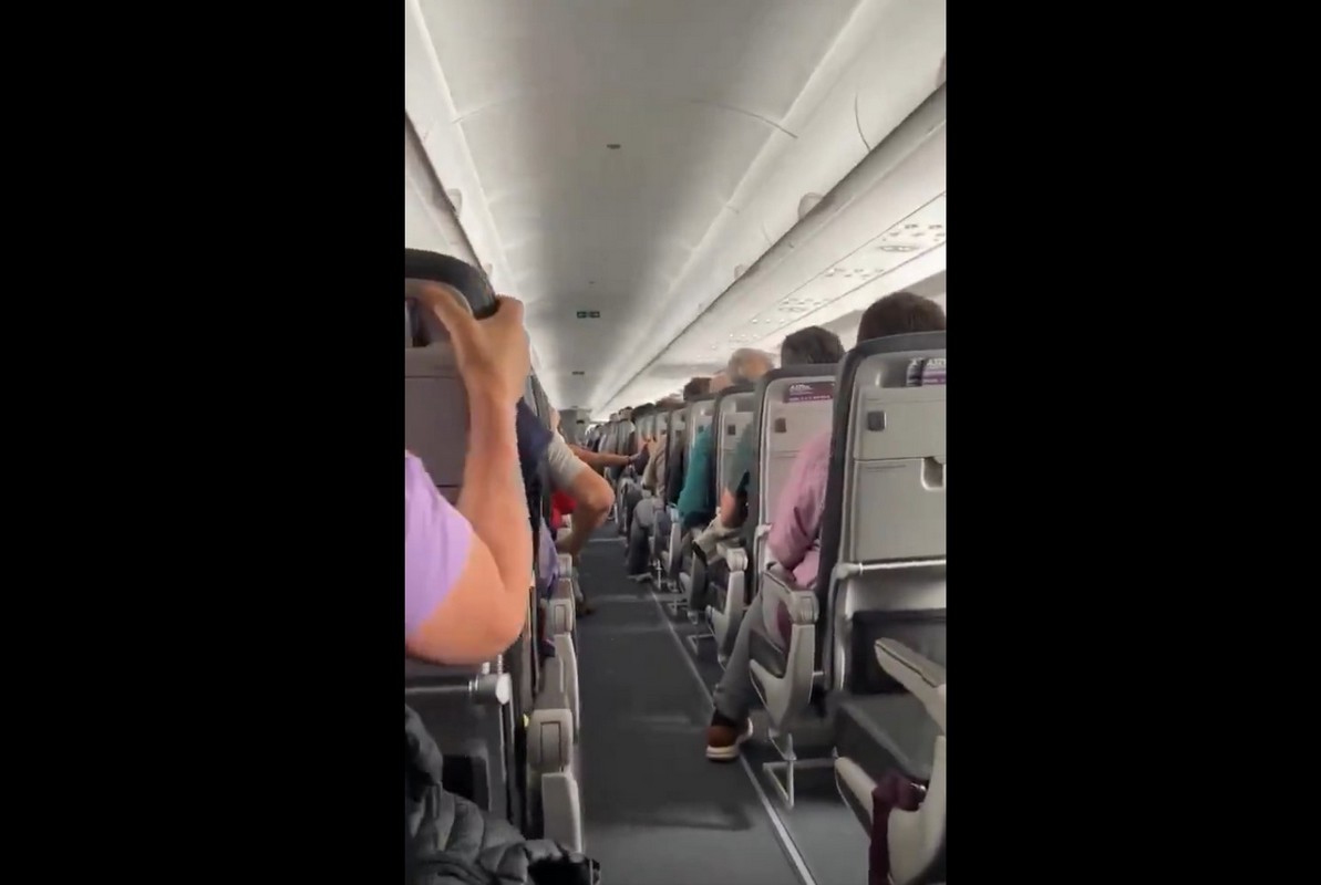 Θρίλερ στον αέρα: Αεροπλάνο πέφτει σε συνεχείς αναταράξεις – Οι επιβάτες ουρλιάζουν (VIDEO)