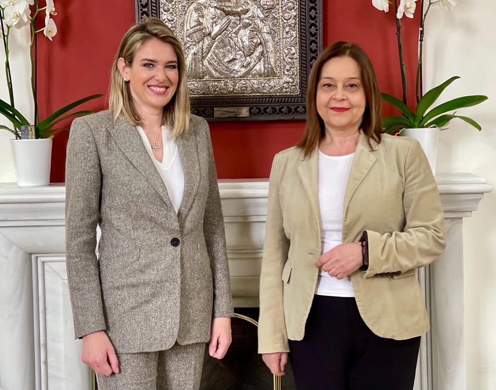 Συνάντηση Χρύσας Αράπογλου με την Άννα Ευθυμίου