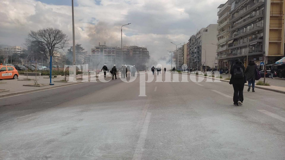 Επεισόδια στη Θεσσαλονίκη μετά το συλλαλητήριο για το έγκλημα στα Τέμπη (ΦΩΤΟ+VIDEO)