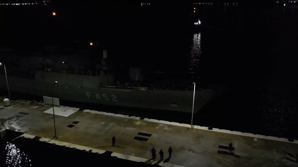 Η φρεγάτα Ύδρα απέπλευσε για την Ερυθρά Θάλασσα (VIDEO)