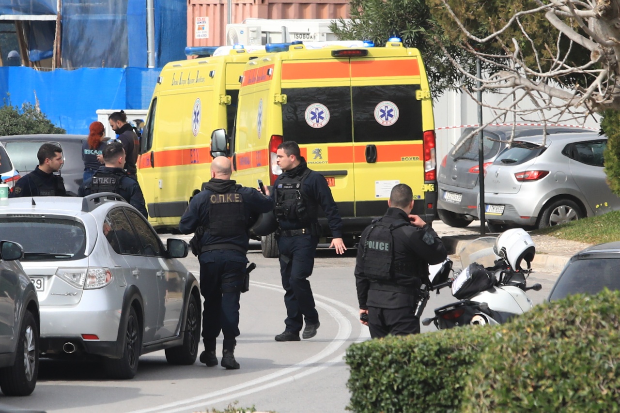 Σοκ στη Γλυφάδα: Τέσσερις νεκροί από την επίθεση – Η ανακοίνωση της ΕΛ.ΑΣ. (VIDEO)