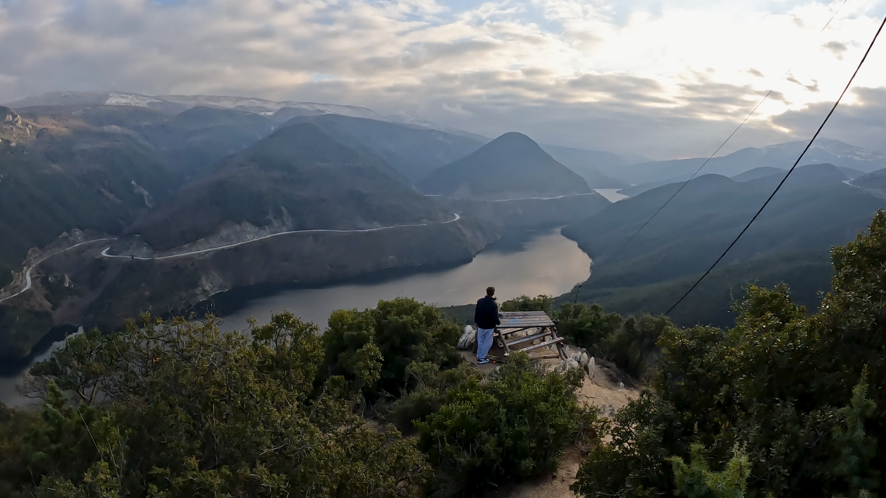 Αυτό είναι το πιο «ινσταγκραμικό» παγκάκι της Βόρειας Ελλάδας (VIDEO)