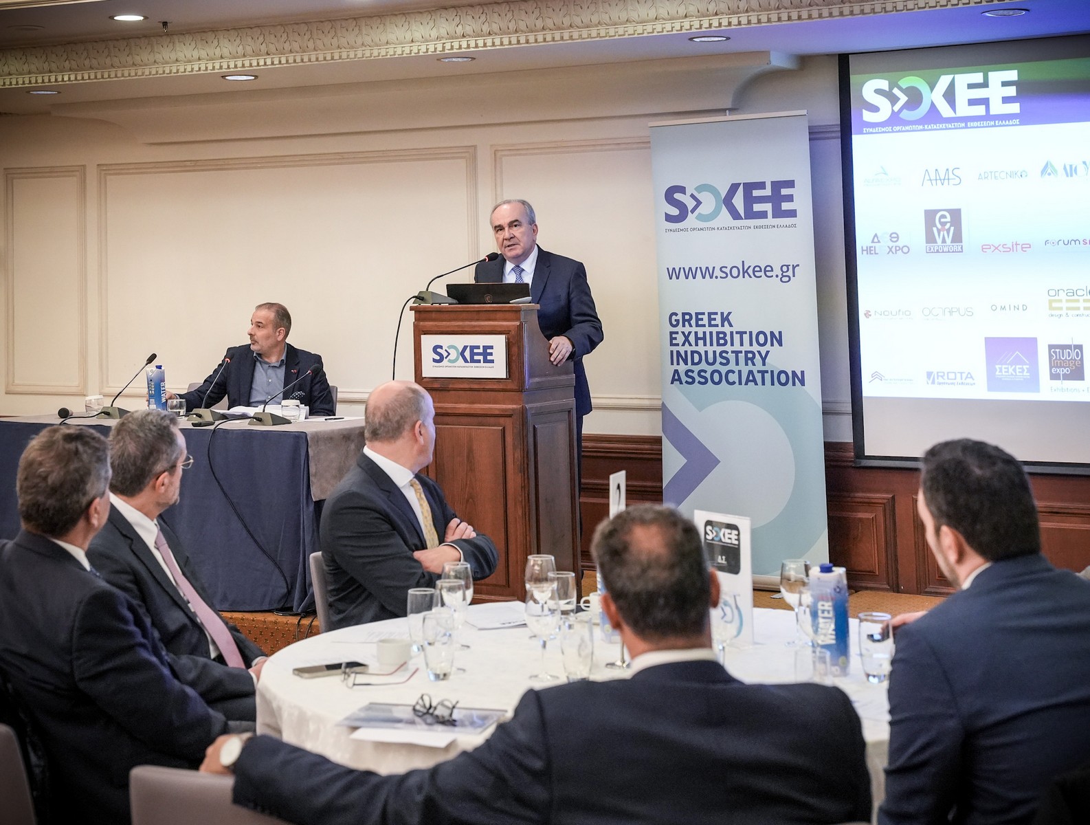 Ποια είναι η συμβολή των Εκθέσεων στην Ελληνική Οικονομία – Μελέτη ΣΟΚΕΕ