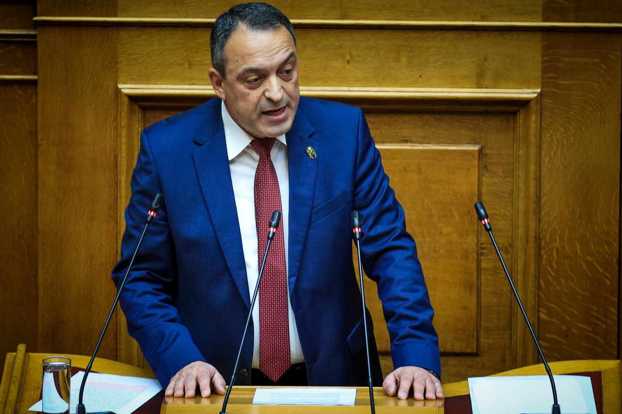 Σάλος με το ομοφοβικό σχόλιο Στίγκα στη Βουλή