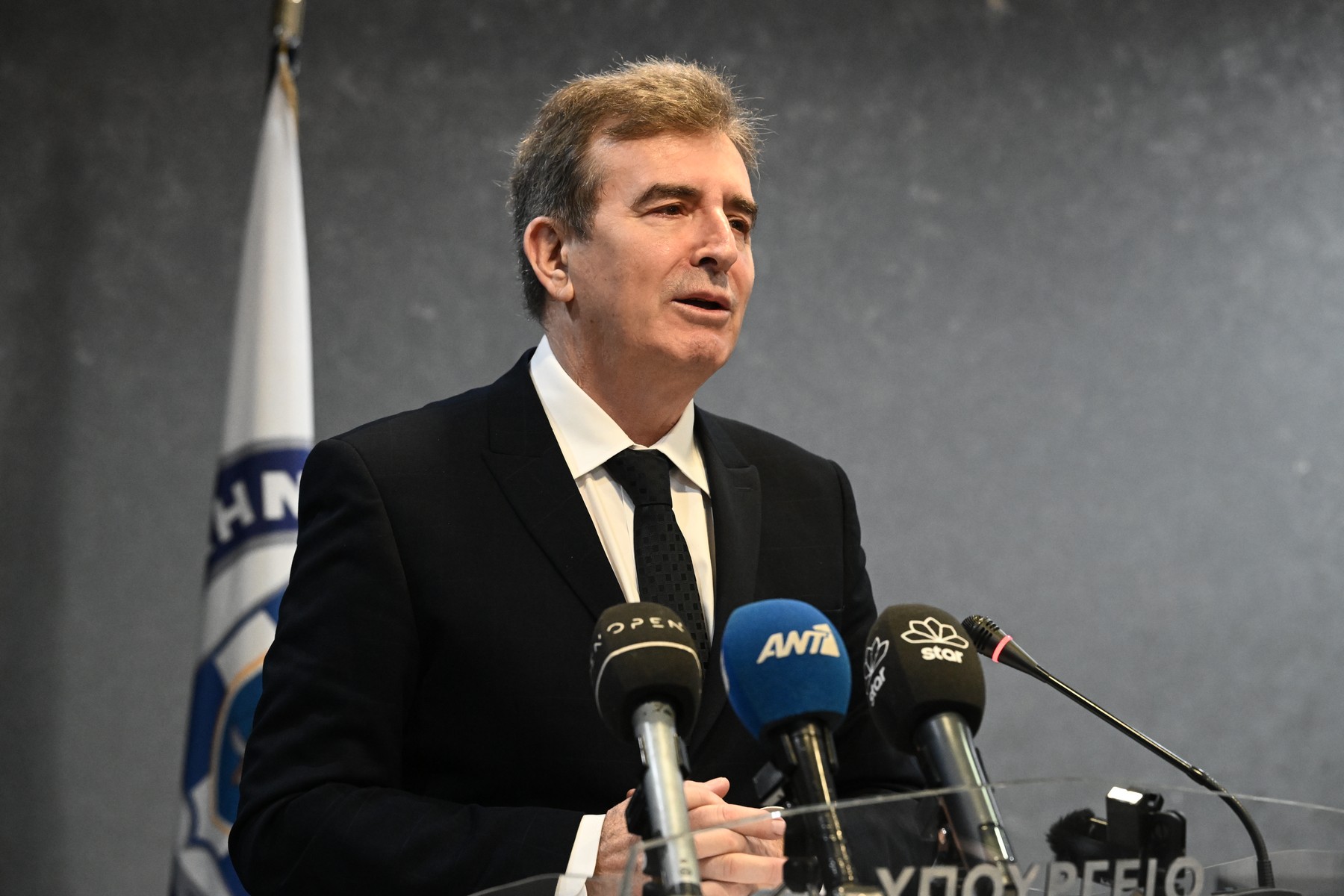 Χρυσοχοΐδης για Σημίτη: Δίκαια τοποθετείται στους ιστορικούς ηγέτες, μαζί του διδάχτηκα την πολιτική