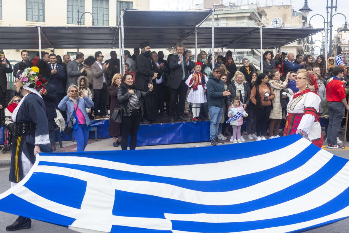 Σε κλίμα ενθουσιασμού και συγκίνησης η παρέλαση στο δήμο Νεάπολης-Συκεών (ΦΩΤΟ)