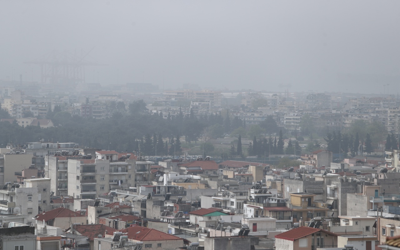 Καιρός: «Κοκτέιλ» αφρικανικής σκόνης, λασποβροχών και ισχυρών ανεμών