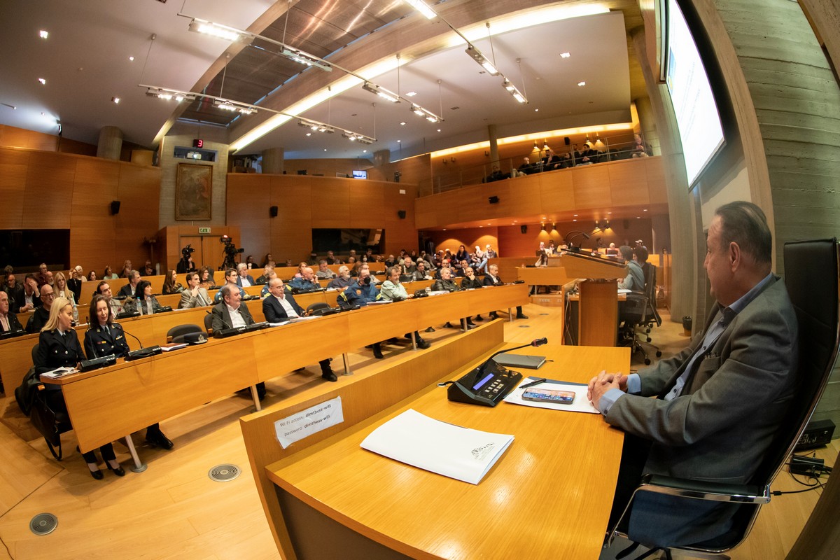 Πόλη Ανάποδα: Ψήφισμα για τα «ιερά» ακίνητα στο δημοτικό συμβούλιο Θεσσαλονίκης