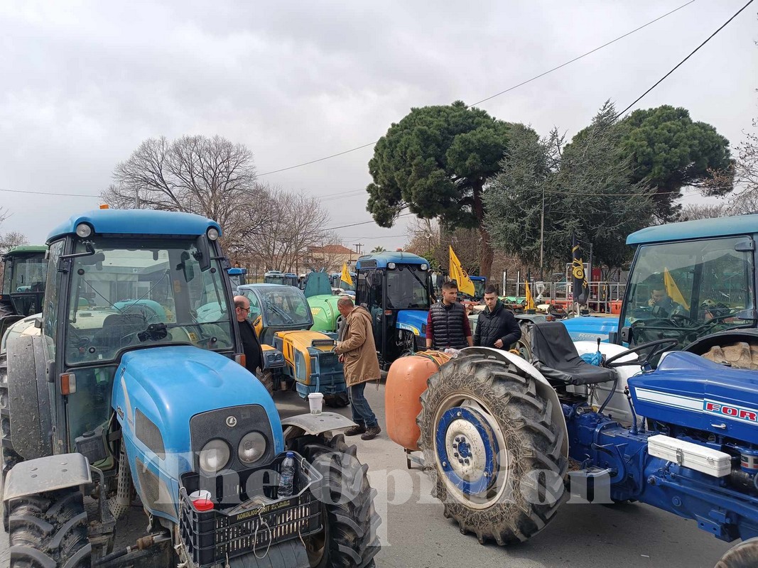 Στο συλλαλητήριο στα εγκαίνια της ΔΕΘ και οι αγρότες από τη Νάουσα