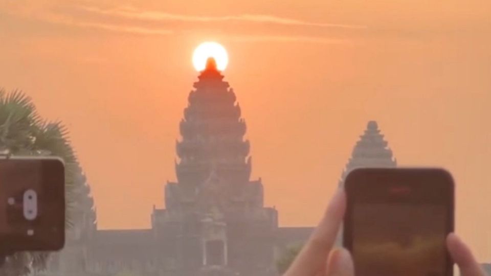 Μοναδικό θέαμα της εαρινής ισημερίας στο Άνγκορ Βατ (VIDEO)