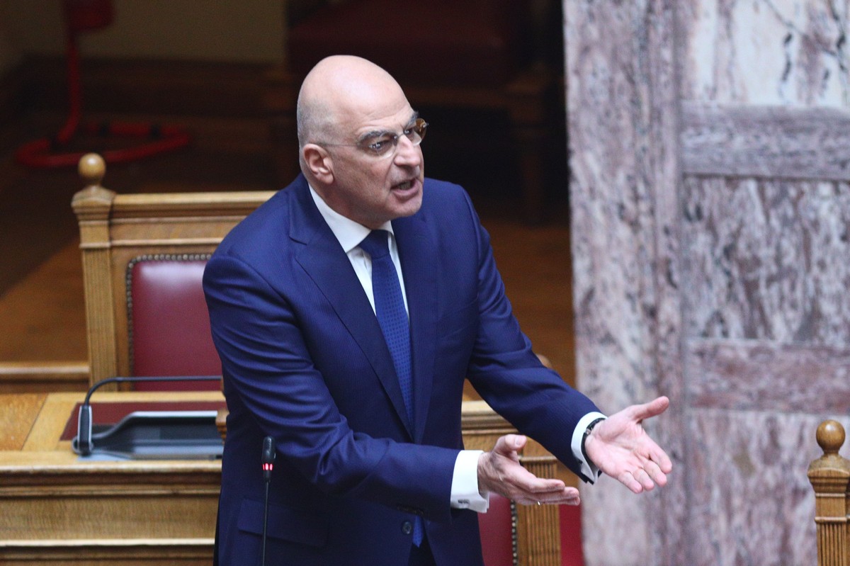 Δένδιας από Βουλή: «Πολιτικά εσφαλμένη και θεσμικά επικίνδυνη η πρόταση δυσπιστίας»