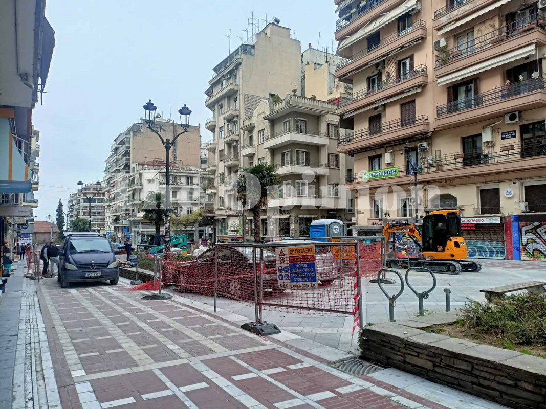Θεσσαλονίκη: Επανήλθε στην… κανονικότητα η πλατεία Ναυαρίνου