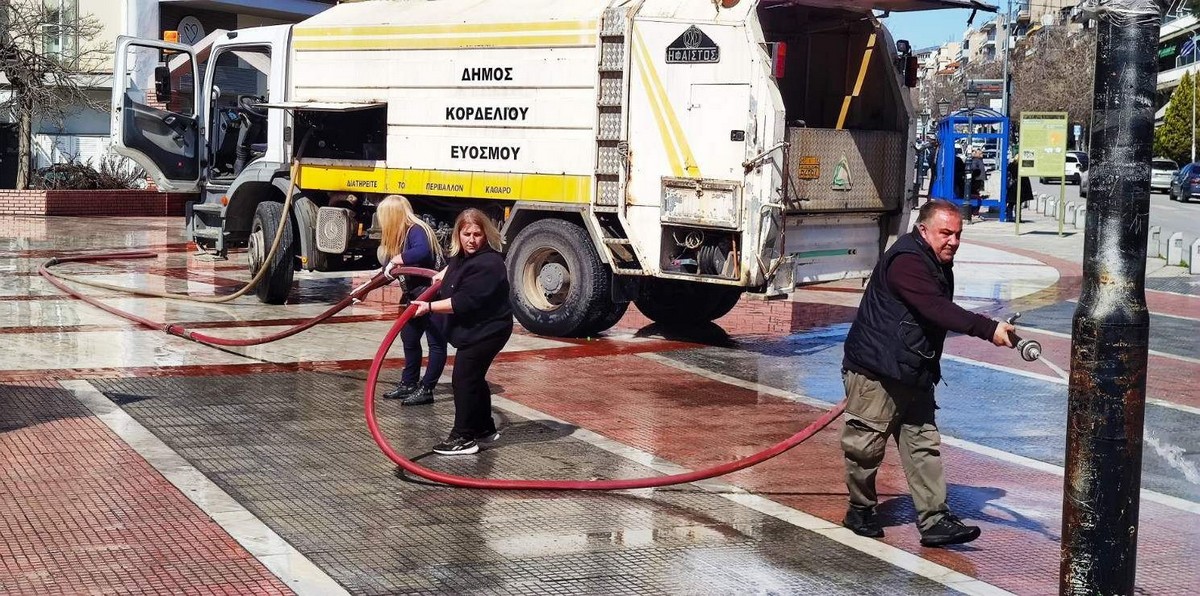 Δήμος Κορδελιού-Ευόσμου: Τακτικότερο πλύσιμο δρόμων, πλατειών και κάδων