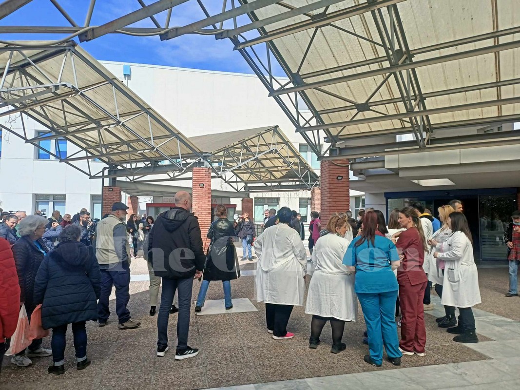 «Κρεμάνε» τις ρόμπες τους οι Νοσοκομειακοί Γιατροί – Στάση εργασίας την ερχόμενη εβδομάδα