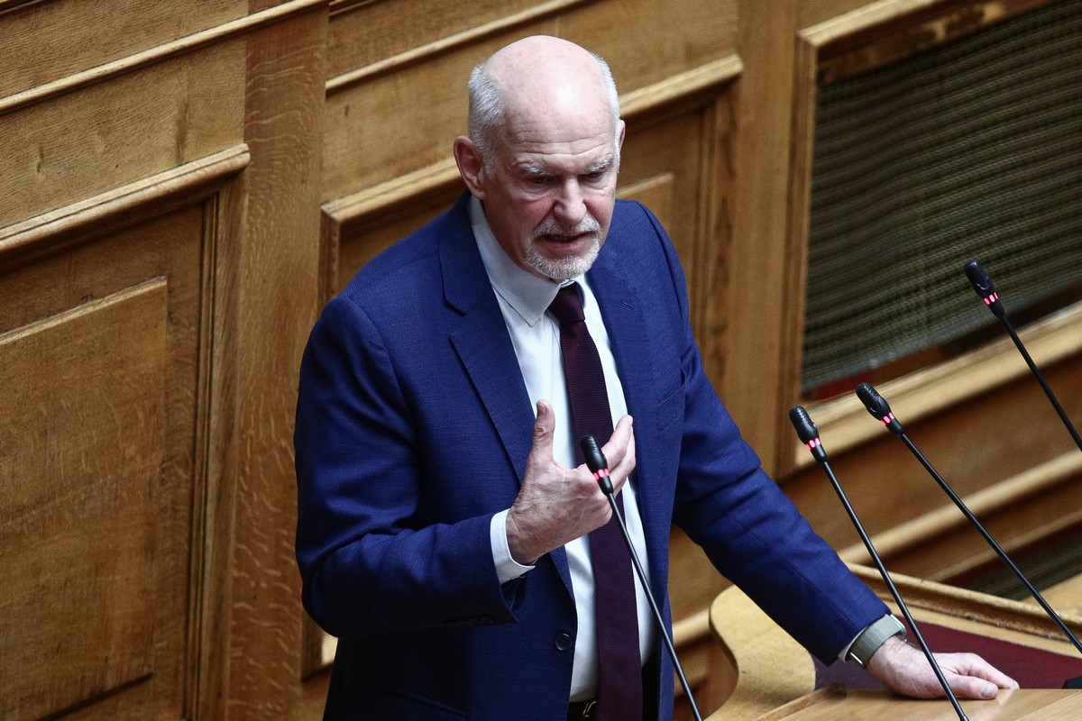 Παπανδρέου για Γαλλία: «Σήμερα, όλοι οι προοδευτικοί πολίτες αισθανόμαστε ικανοποίηση»