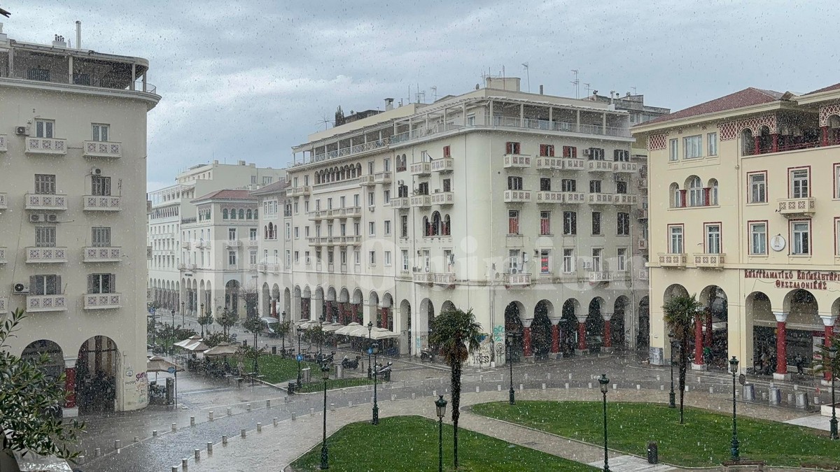 Καιρός: Βροχές και σποραδικές καταιγίδες στη Θεσσαλονίκη – Πέφτει κι άλλο η θερμοκρασία