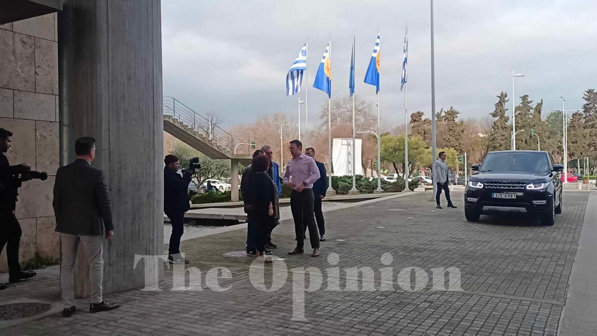 Ο διάλογος Κασσελάκη – Αγγελούδη για την ομοφοβική επίθεση στην Θεσσαλονίκη (ΦΩΤΟ+VIDEO)