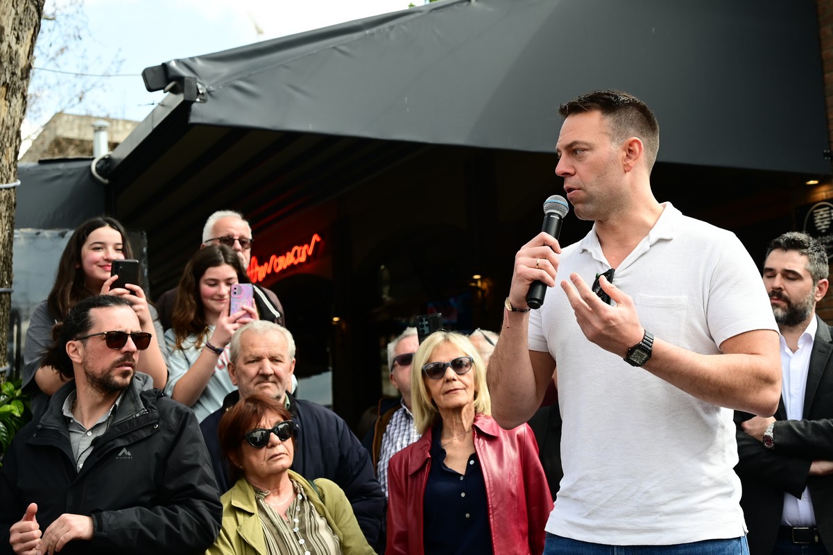 Κασσελάκης από Θήβα: Υπερήφανος για τη χώρα μου, αλλά όχι για όσα συμβαίνουν σε αυτή