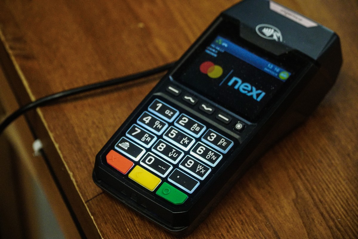 Ε.Σ.Θ. : Διαμαρτυρία  για τη νέα μηνιαία επιβάρυνση στα POS επιχειρήσεων