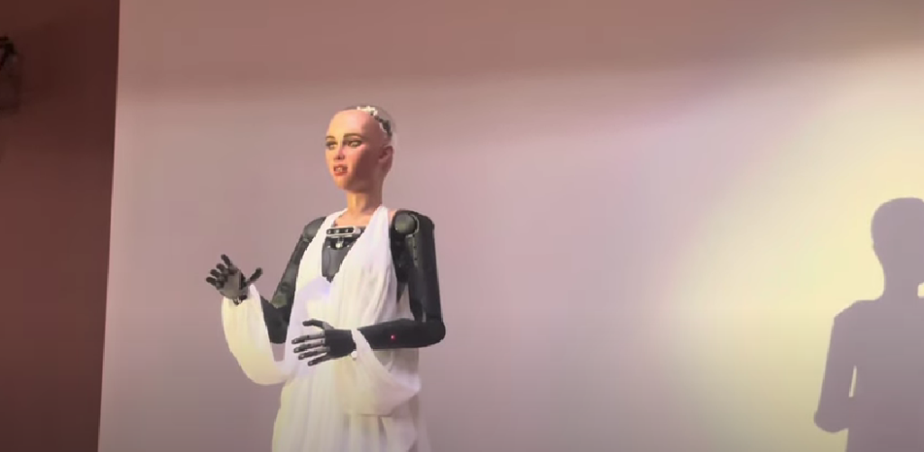 Klayton Rompot Το ρομπότ Sophia μίλησε για πρώτη φορά ελληνικά (ΒΙΝΤΕΟ) - The Opinion