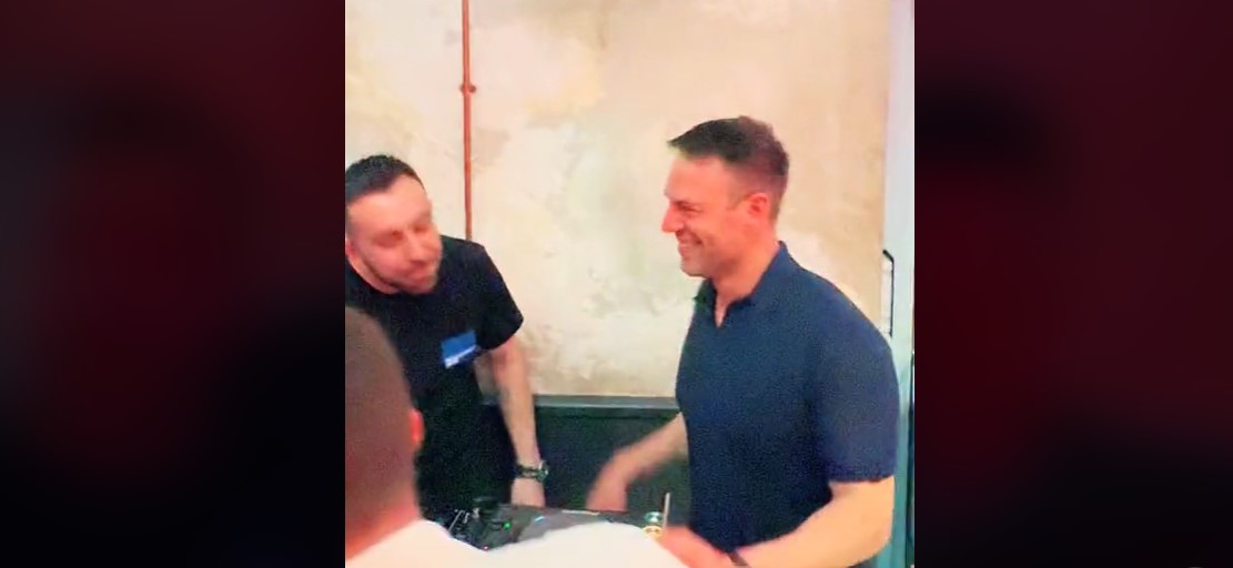 Κασσελάκης: Λήξη της θητείας του με… «απολύομαι και τρελαίνομαι»! (VIDEO)