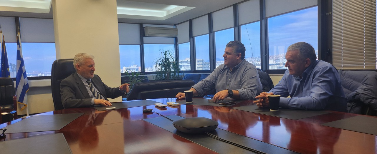 Η συνύπαρξη λεωφορείων με ταξί στο επίκεντρο της συνάντησης Ταγγίρη – Λεοντιάδη