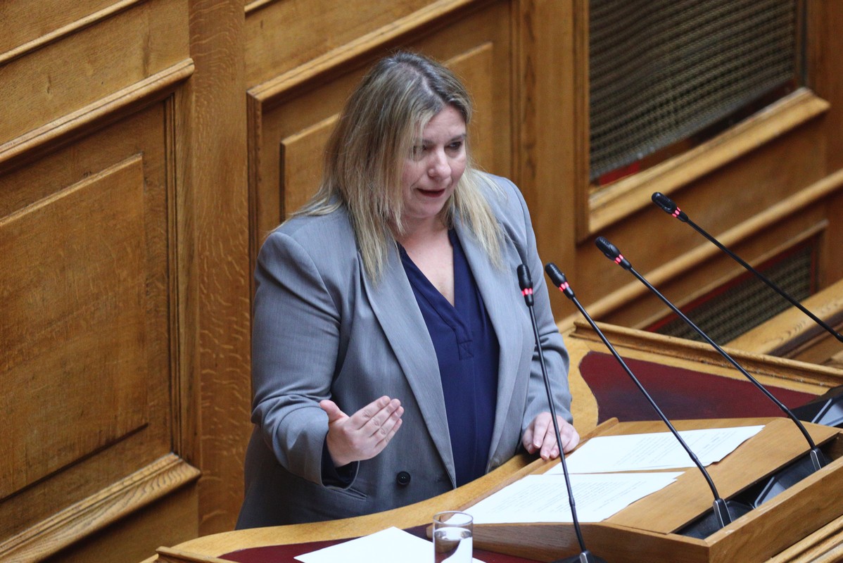 Μ. Συρεγγέλα: «Βρισκόμαστε μπροστά σε μια προσπάθεια να γίνει η τραγωδία πυρήνας μικροπολιτικών παιχνιδιών»